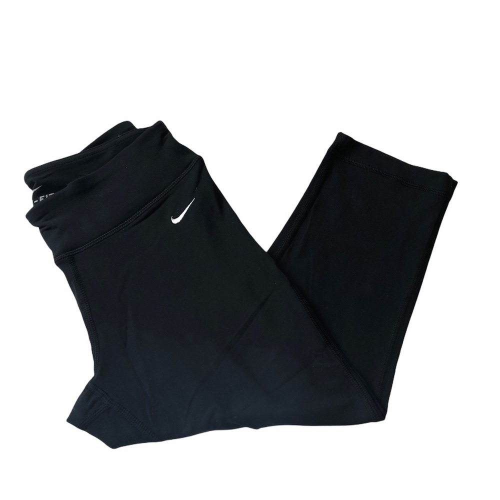 EUC Nike Capri workout pants